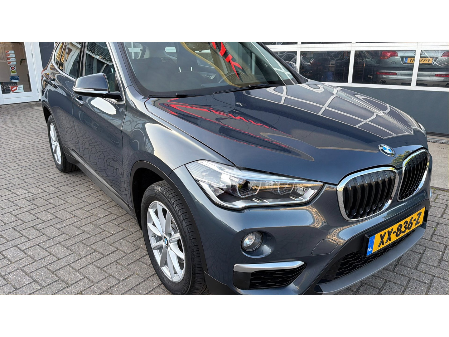 BMW BMW