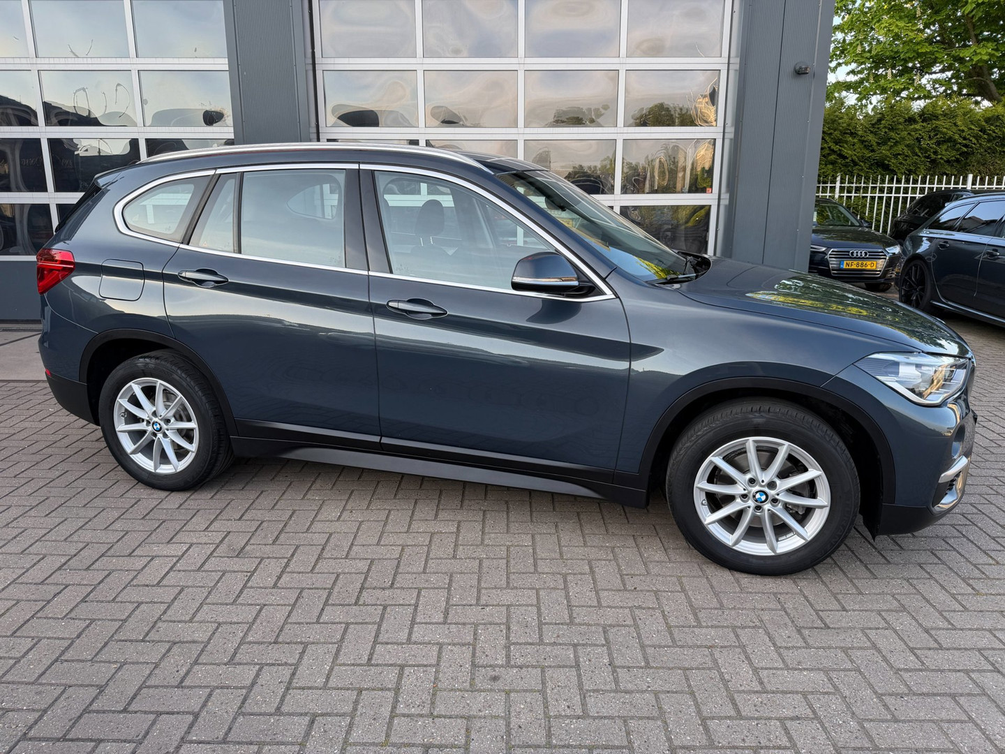 BMW BMW