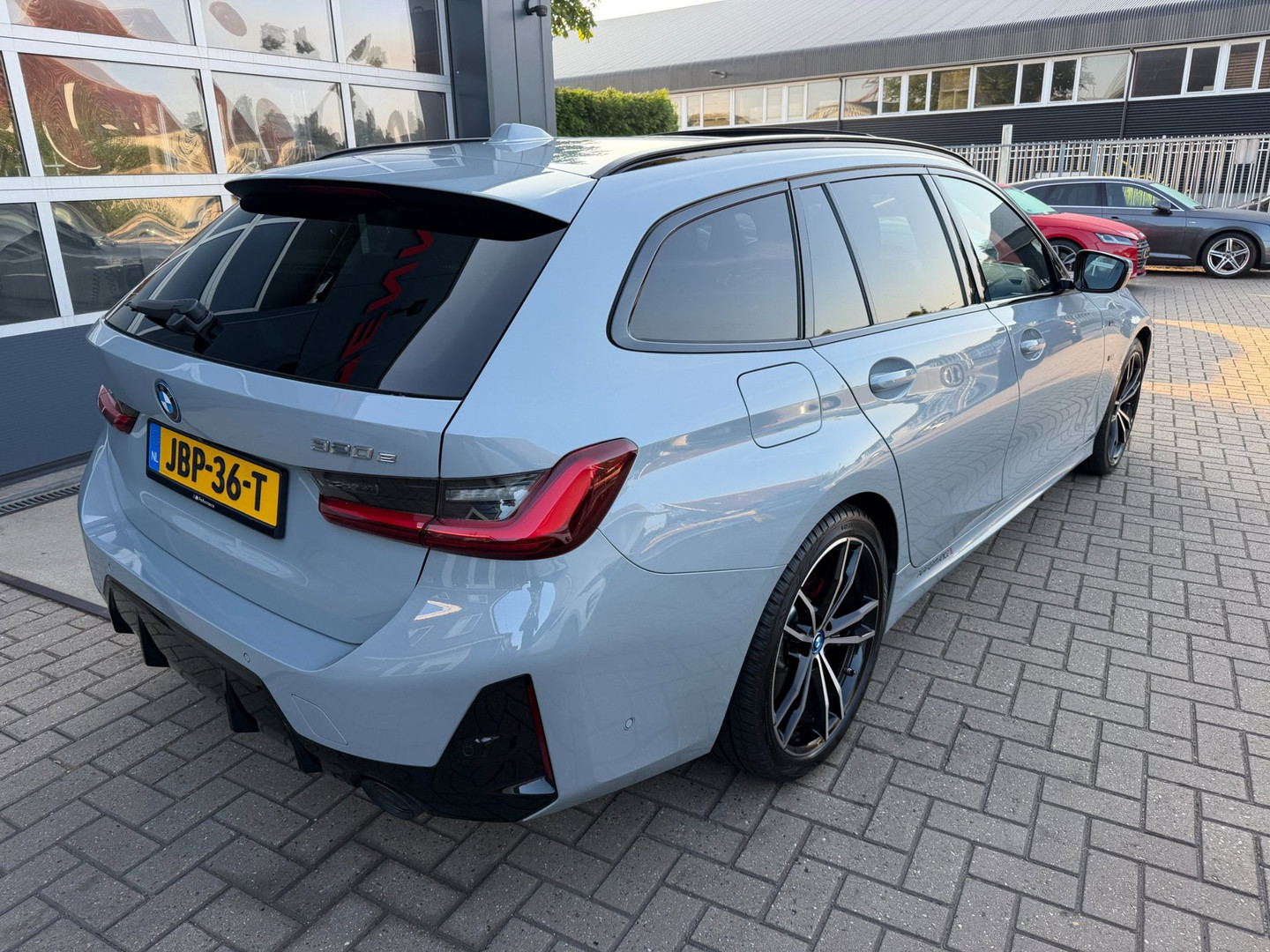 BMW