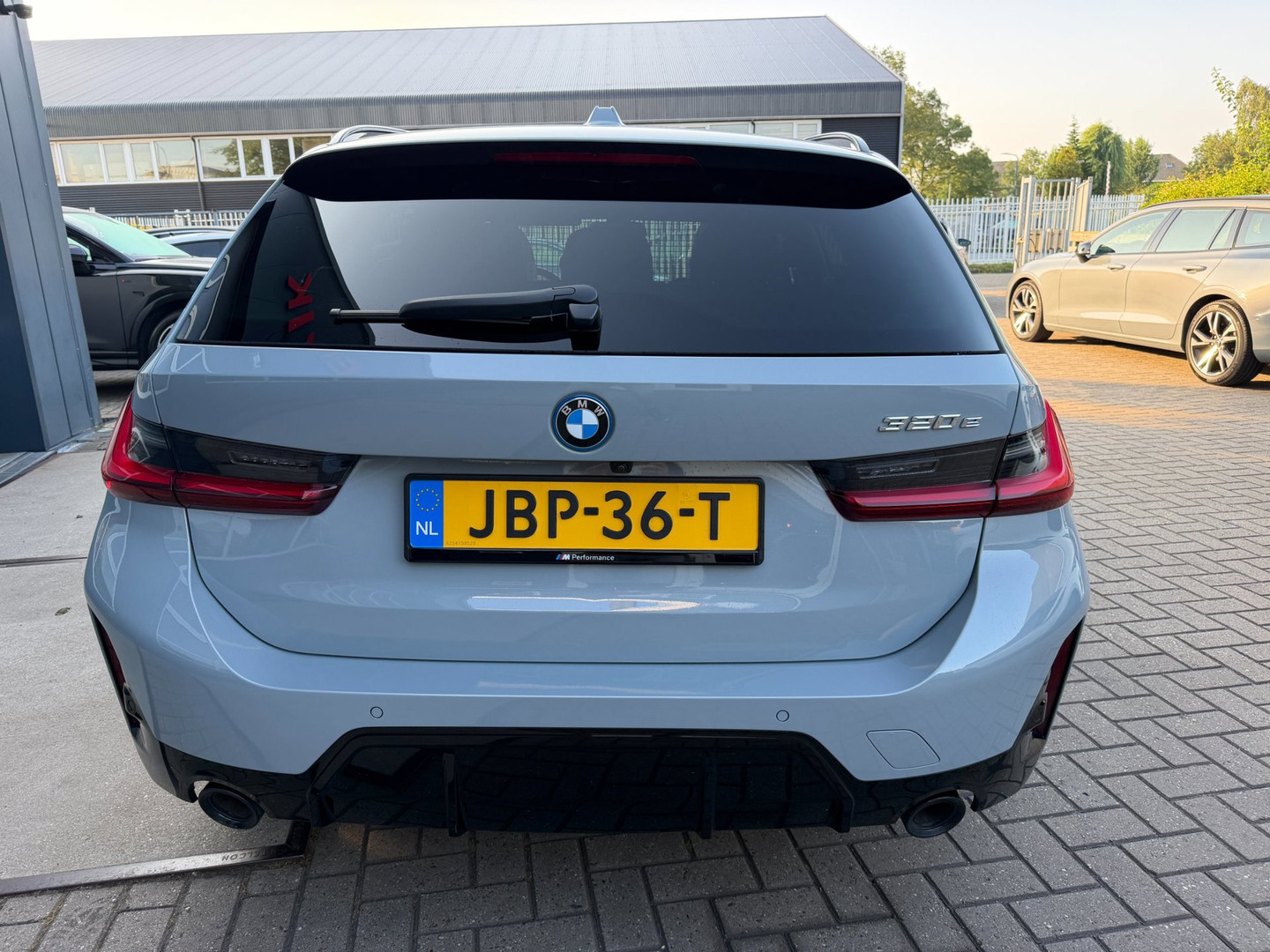 BMW