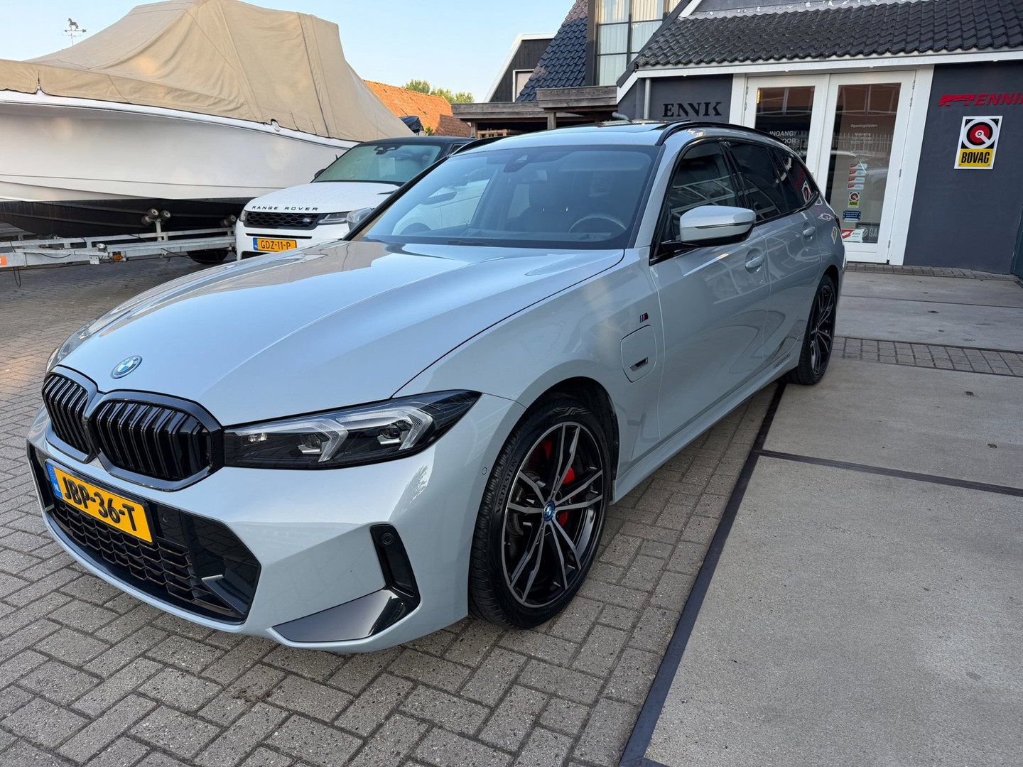 BMW