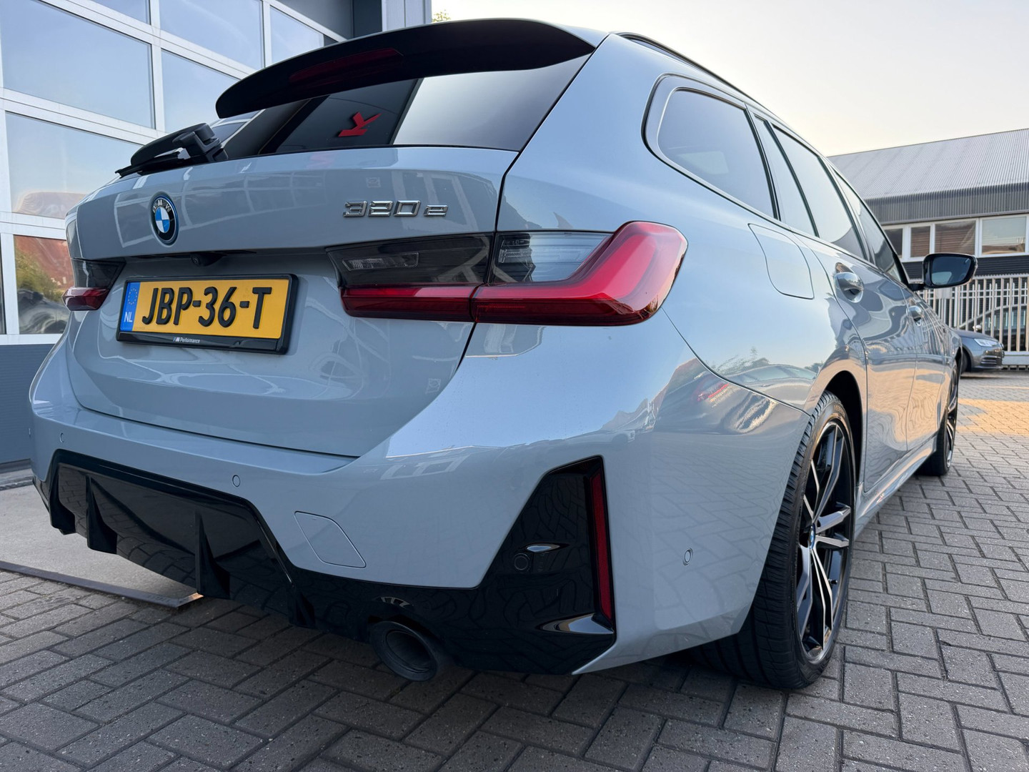 BMW