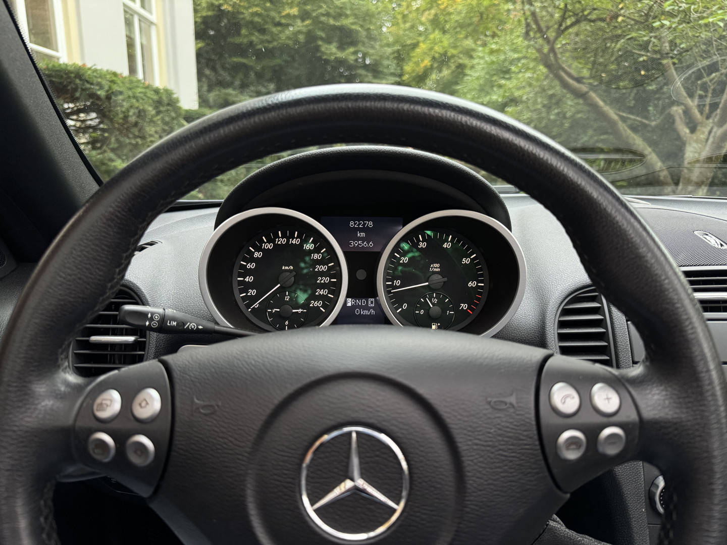 Mercedes-Benz Mercedes-Benz