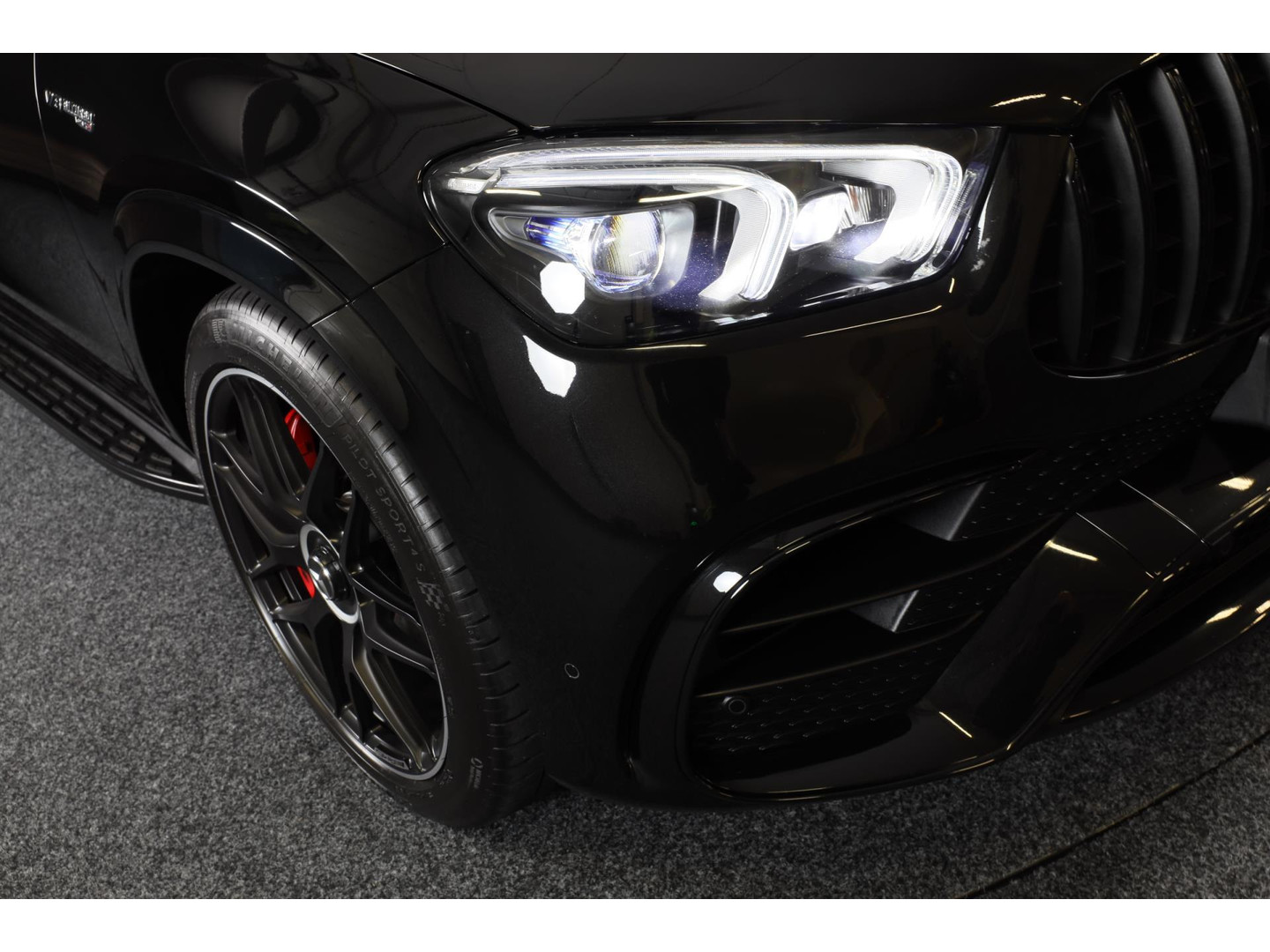 Mercedes-Benz Mercedes-Benz