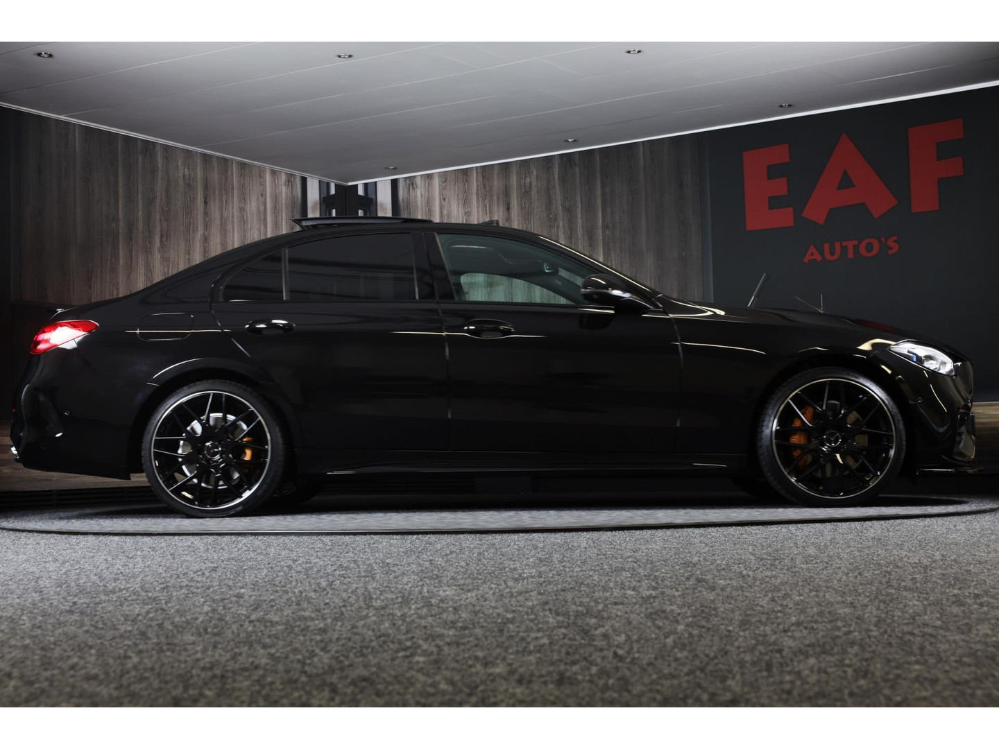 Mercedes-Benz Mercedes-Benz