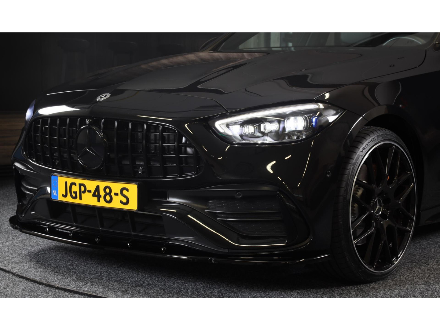 Mercedes-Benz Mercedes-Benz