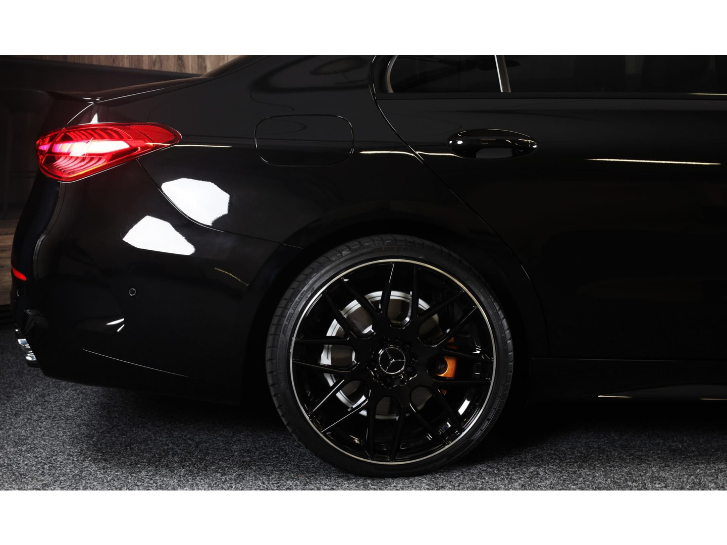 Mercedes-Benz Mercedes-Benz