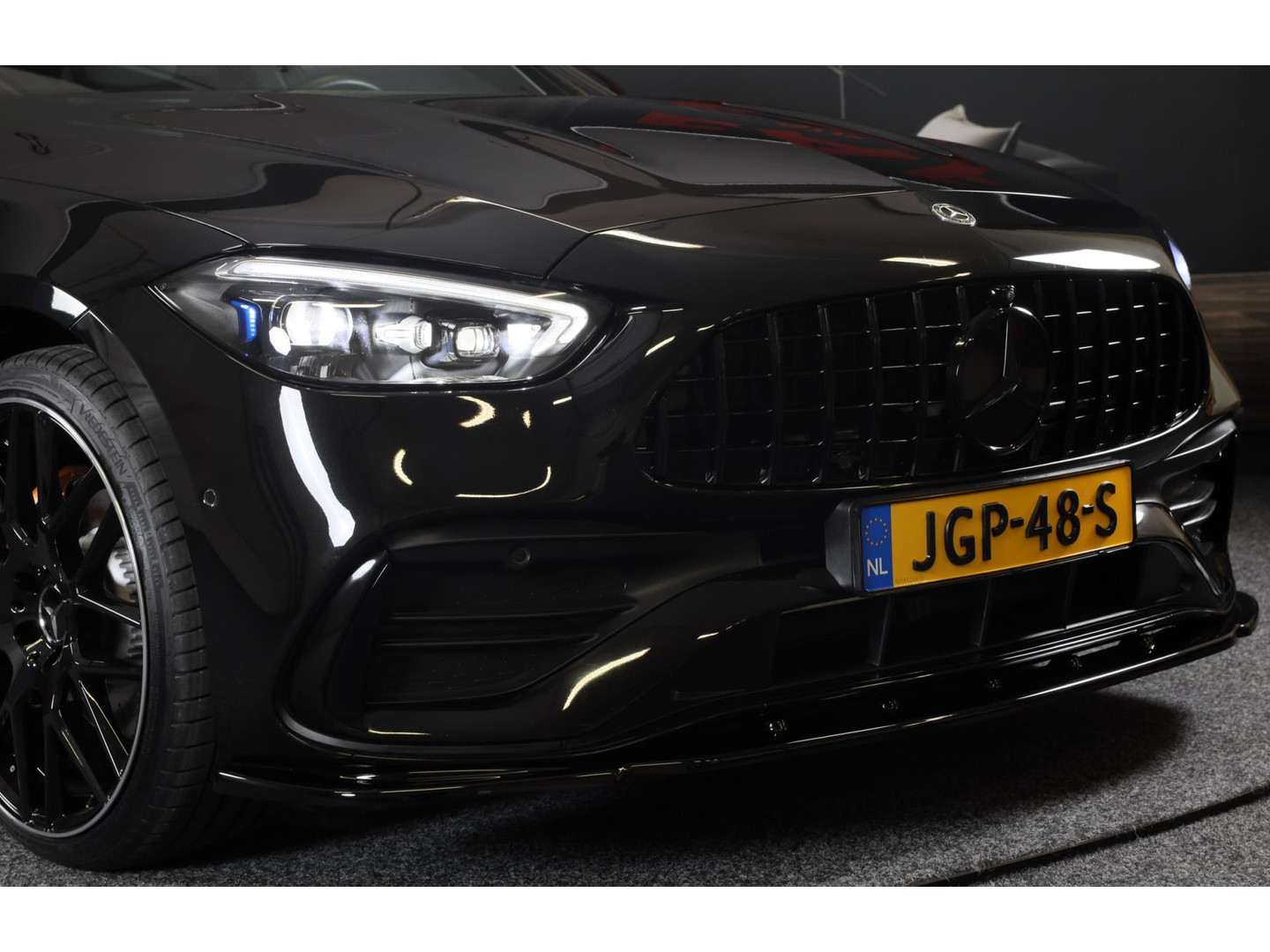 Mercedes-Benz Mercedes-Benz