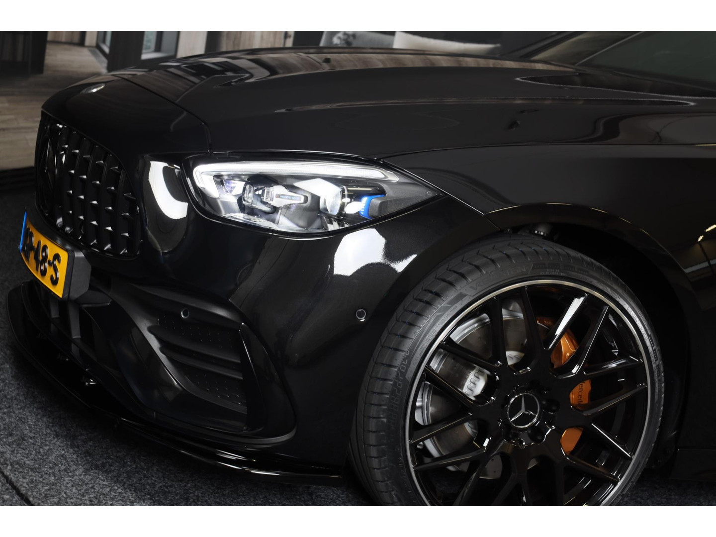 Mercedes-Benz Mercedes-Benz