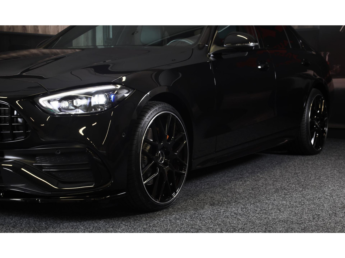 Mercedes-Benz Mercedes-Benz