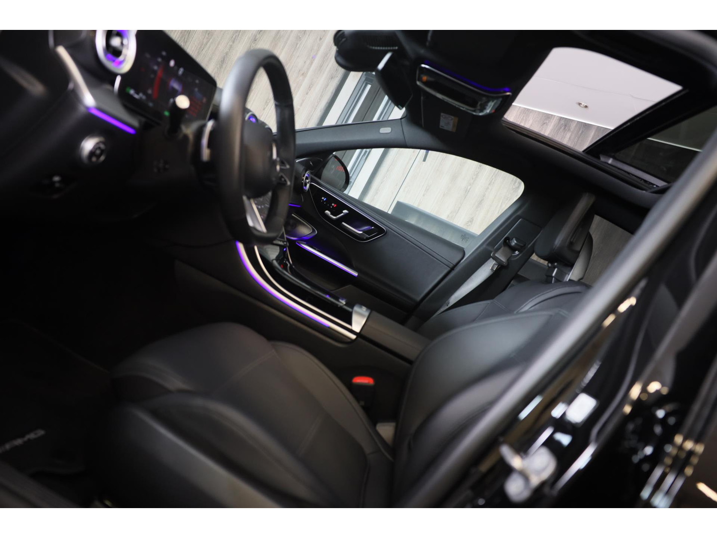 Mercedes-Benz Mercedes-Benz