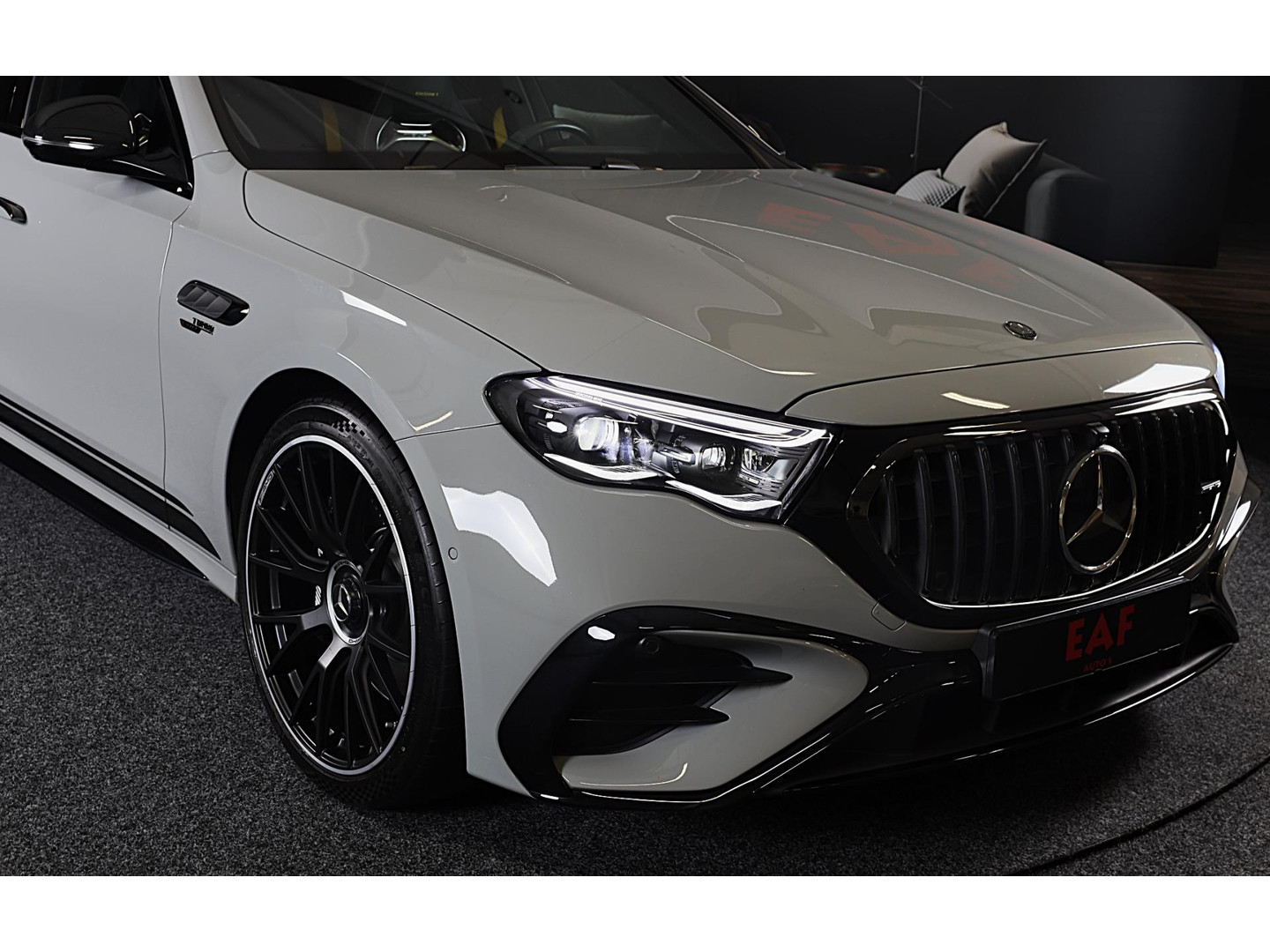 Mercedes-Benz Mercedes-Benz