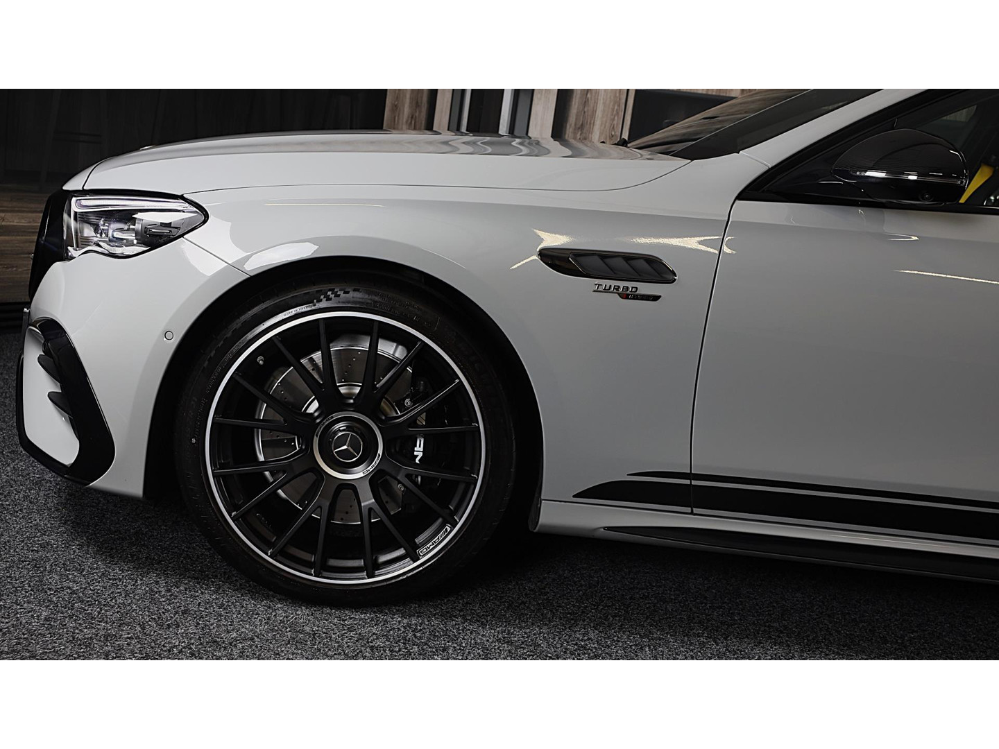 Mercedes-Benz Mercedes-Benz