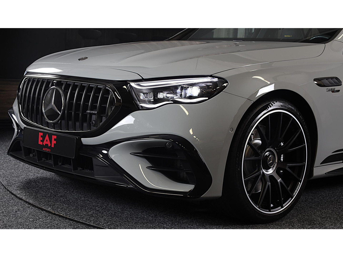 Mercedes-Benz Mercedes-Benz