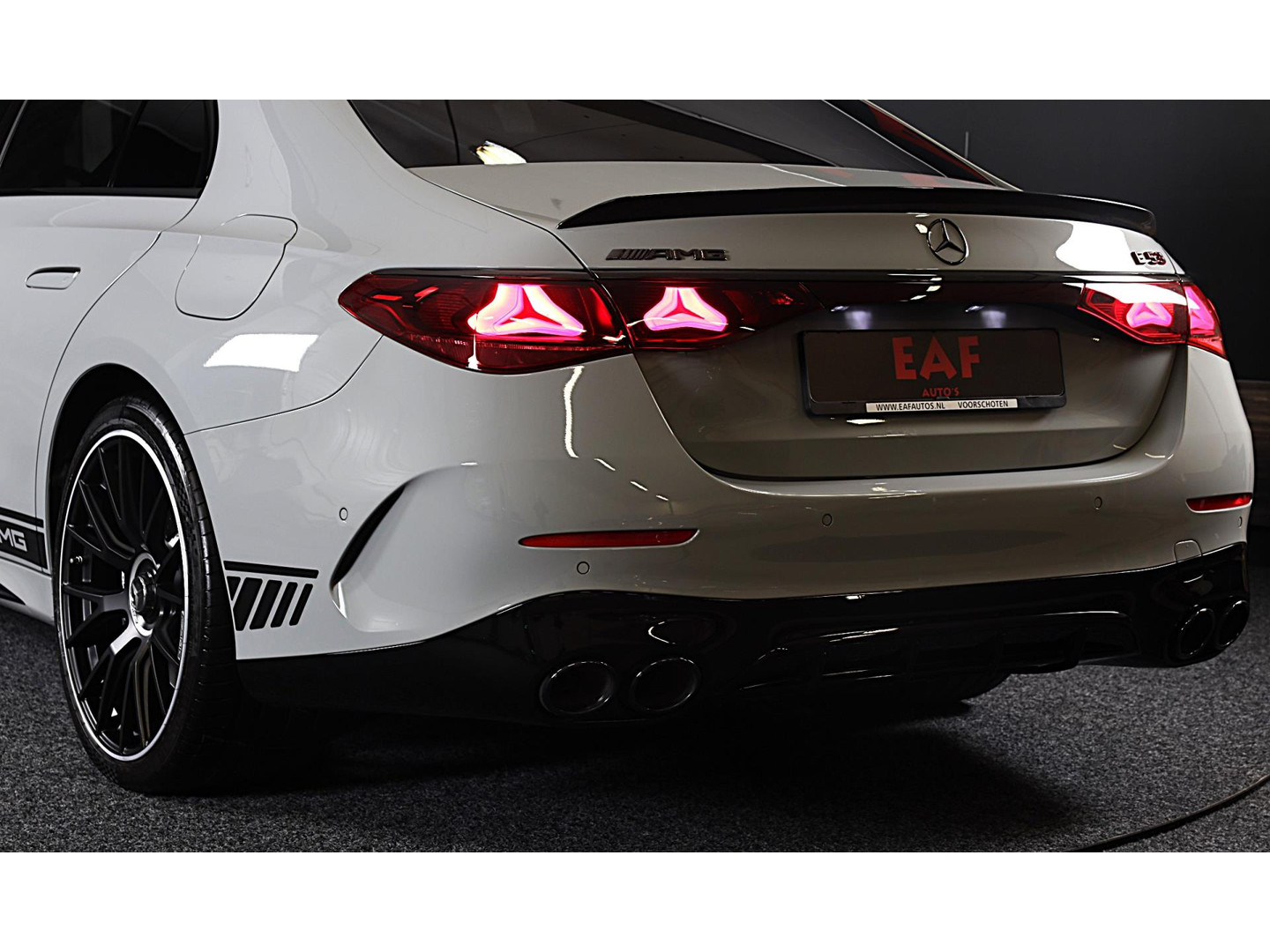 Mercedes-Benz Mercedes-Benz