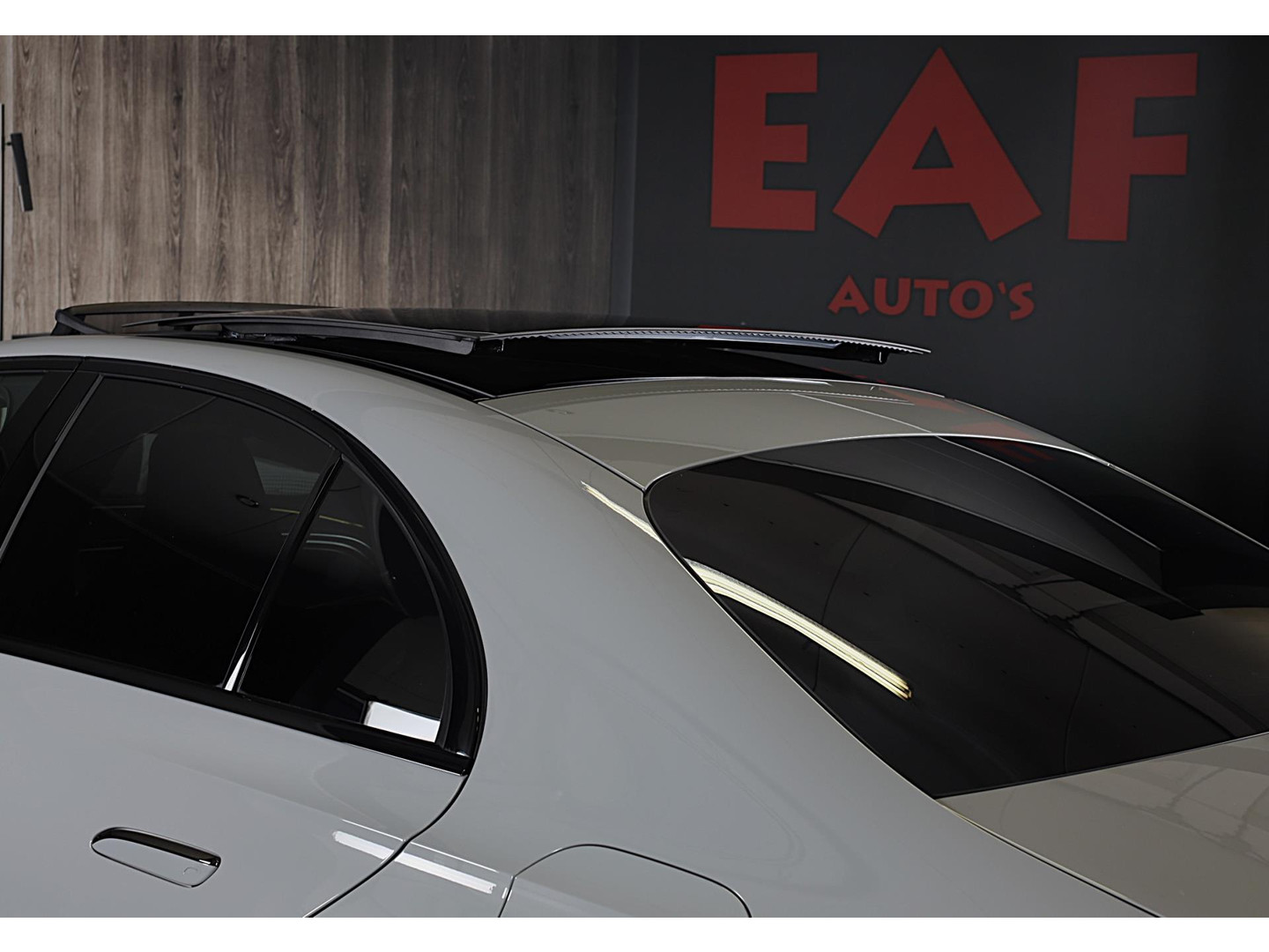 Mercedes-Benz Mercedes-Benz