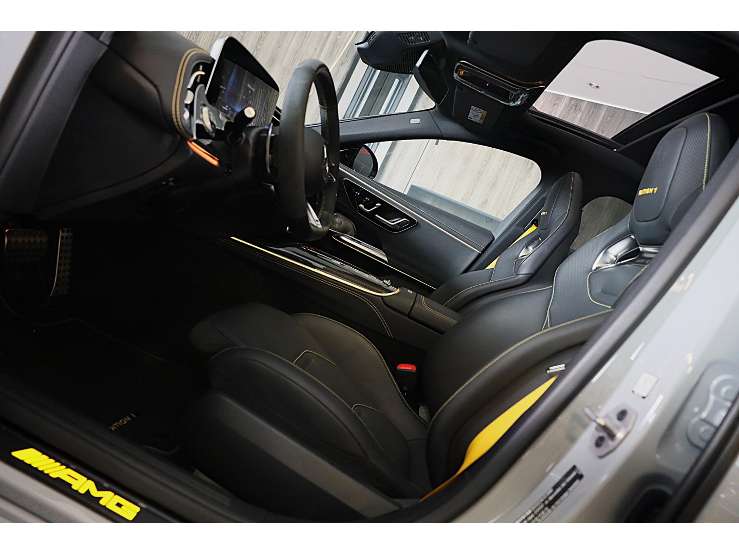 Mercedes-Benz Mercedes-Benz