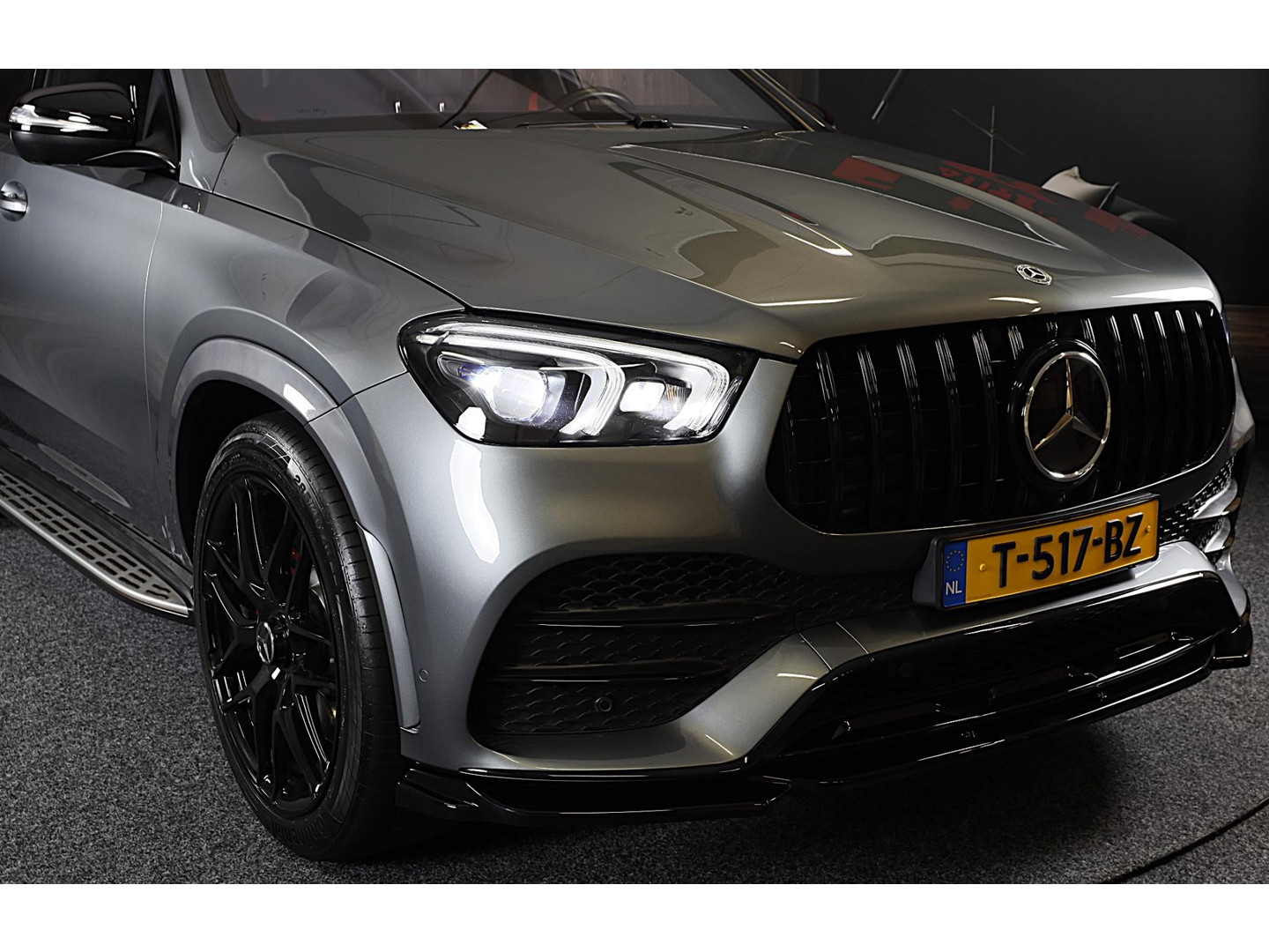 Mercedes-Benz Mercedes-Benz