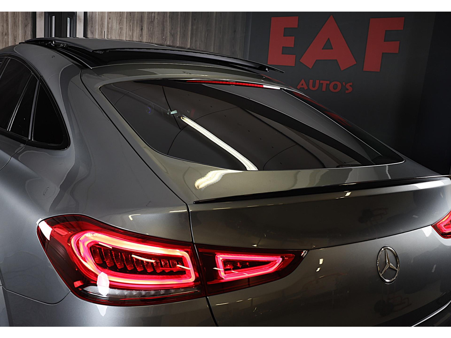 Mercedes-Benz Mercedes-Benz