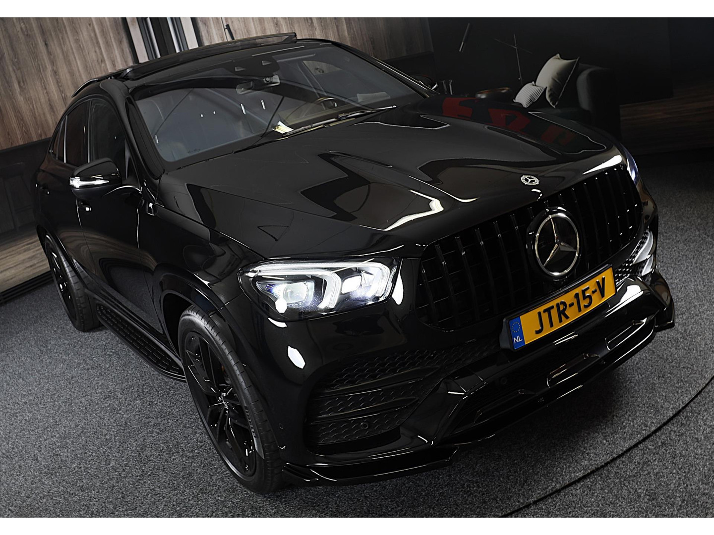 Mercedes-Benz Mercedes-Benz