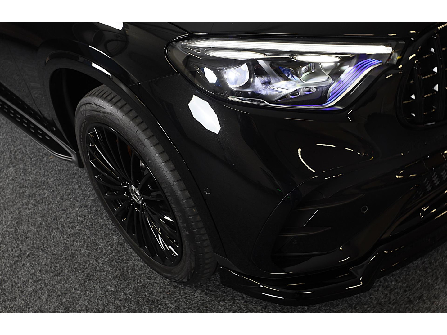 Mercedes-Benz Mercedes-Benz