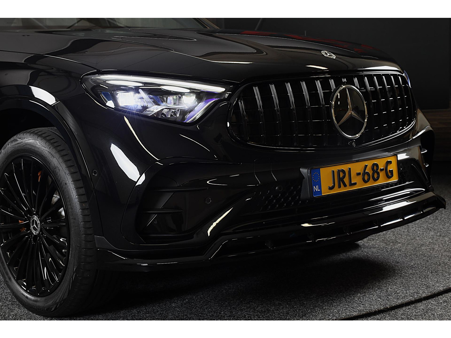 Mercedes-Benz Mercedes-Benz