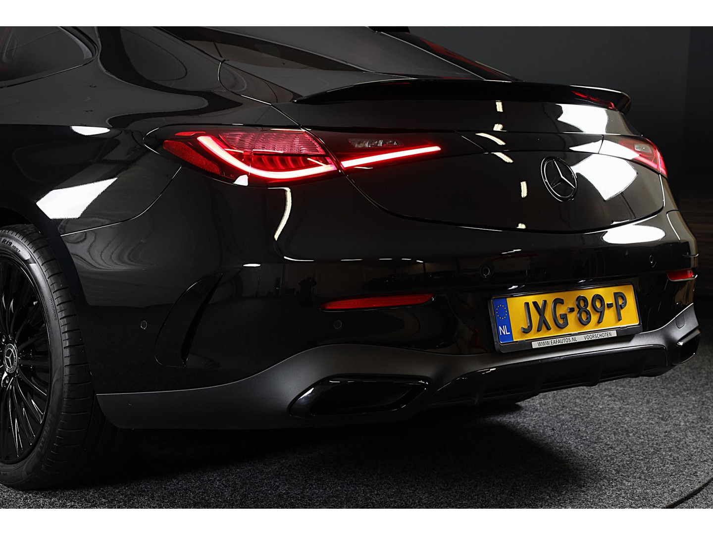 Mercedes-Benz Mercedes-Benz