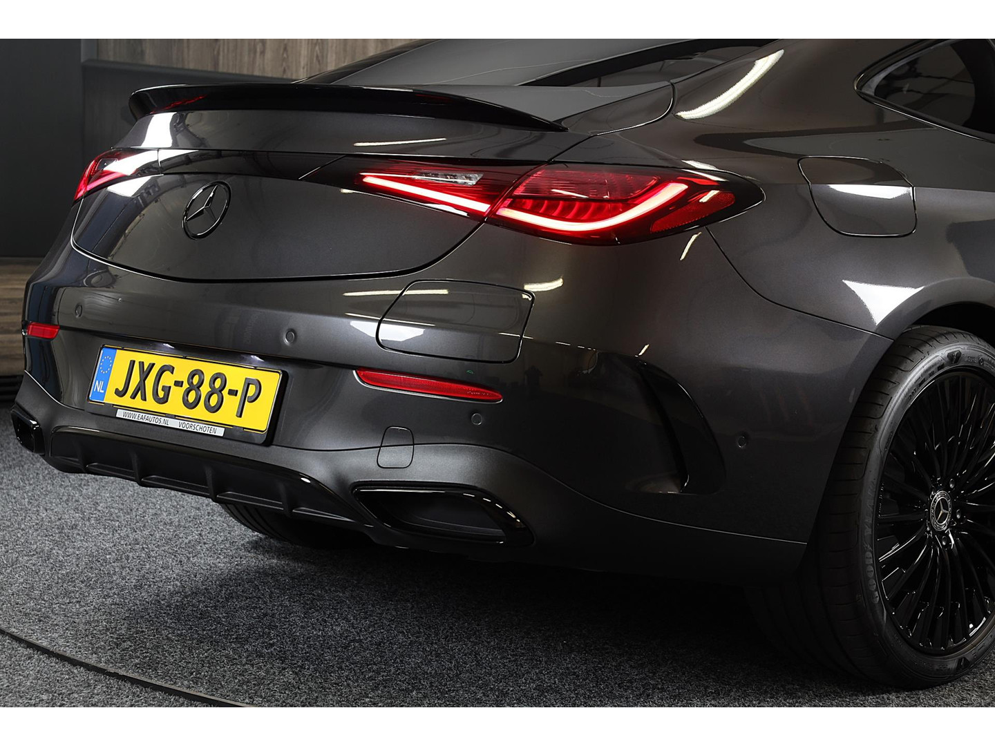 Mercedes-Benz Mercedes-Benz