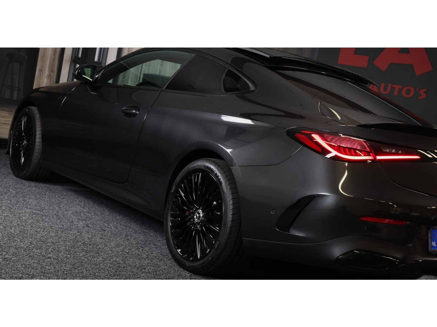 Mercedes-Benz Mercedes-Benz