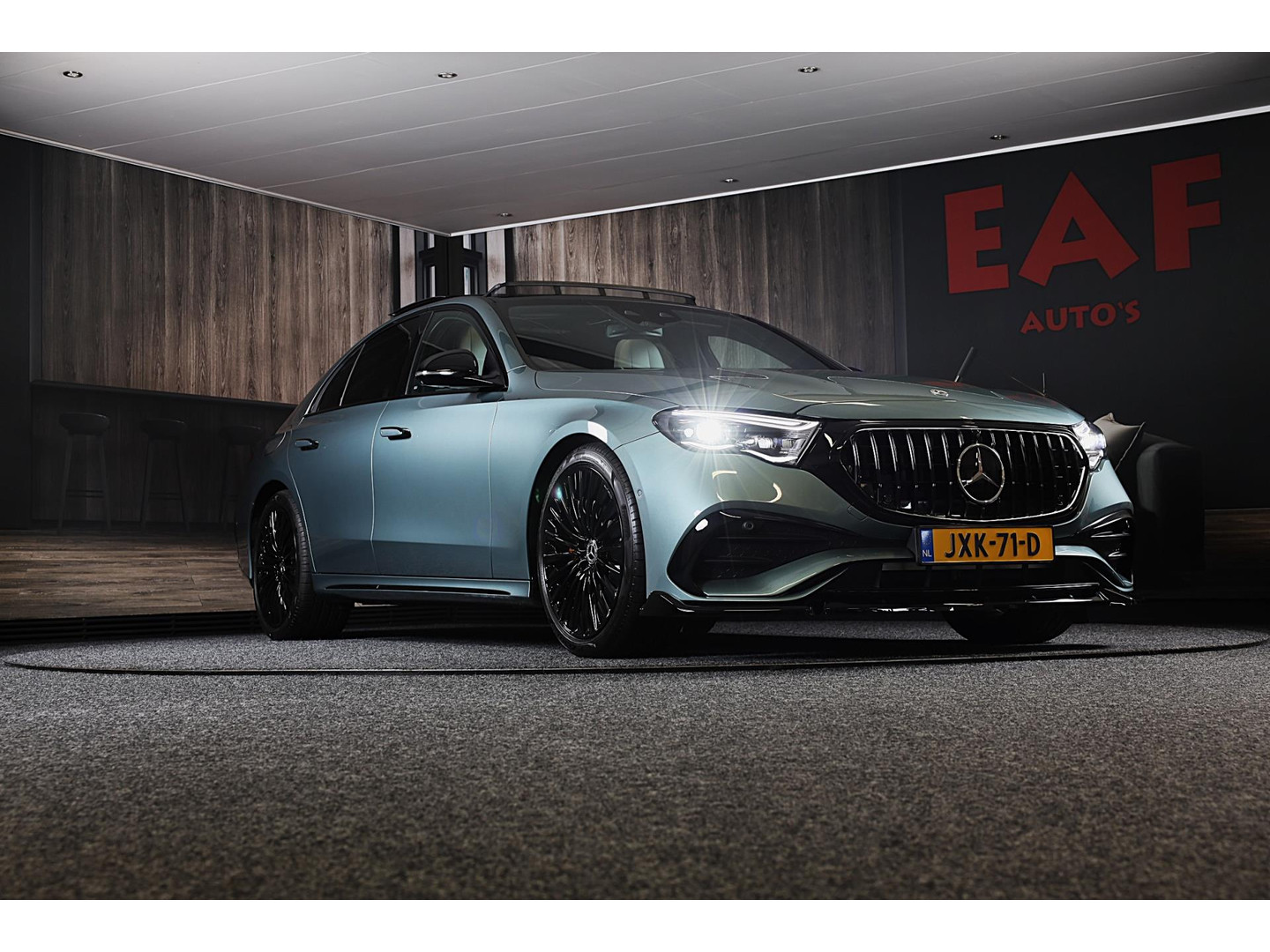 Mercedes-Benz Mercedes-Benz