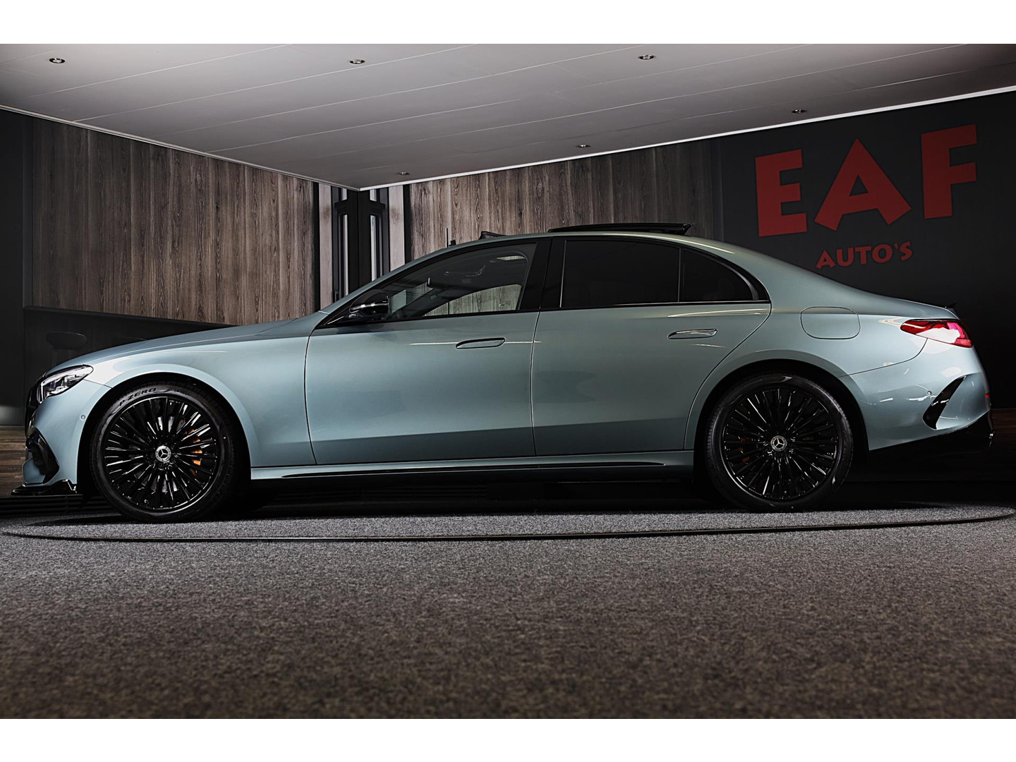 Mercedes-Benz Mercedes-Benz