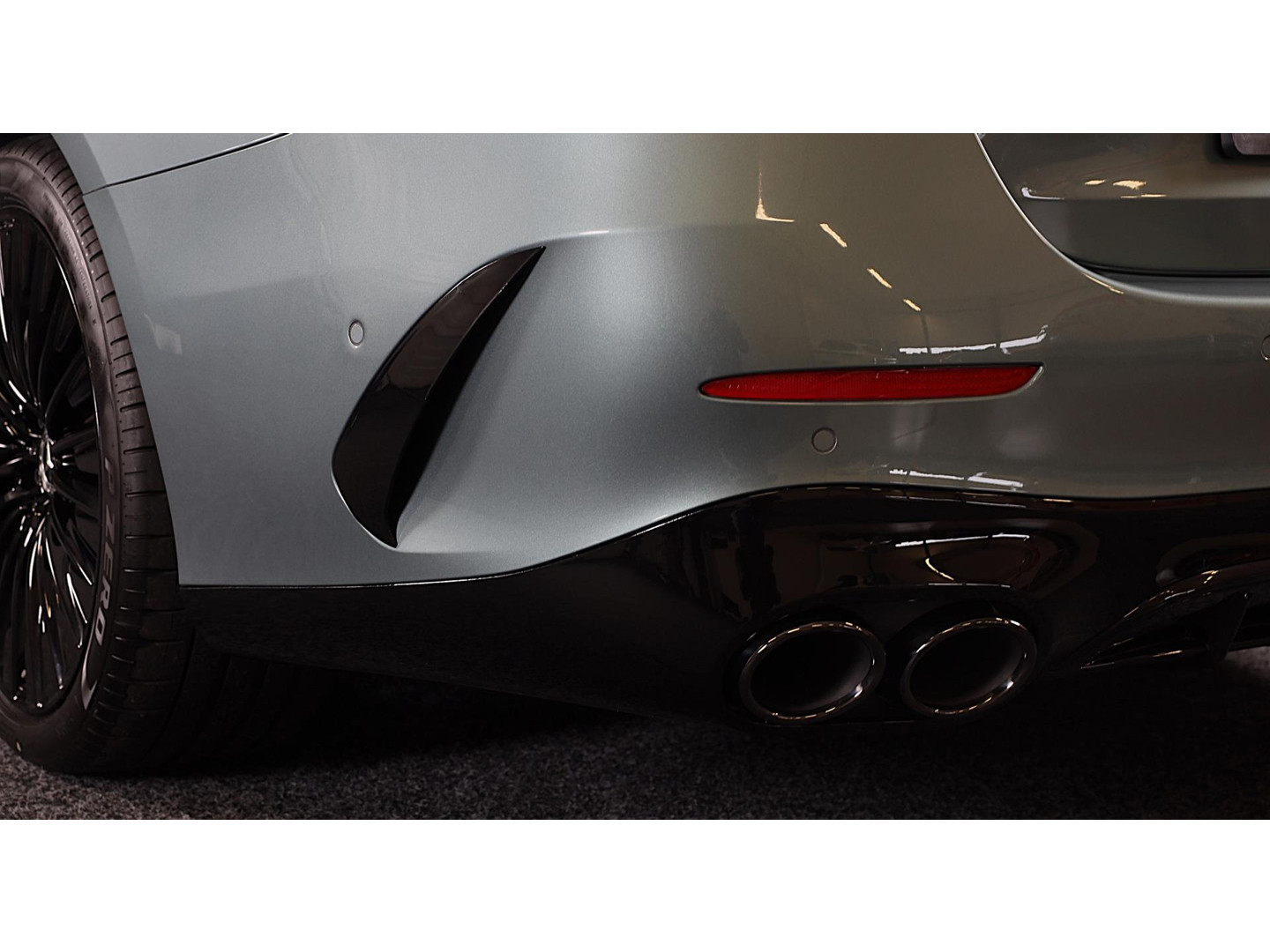 Mercedes-Benz Mercedes-Benz