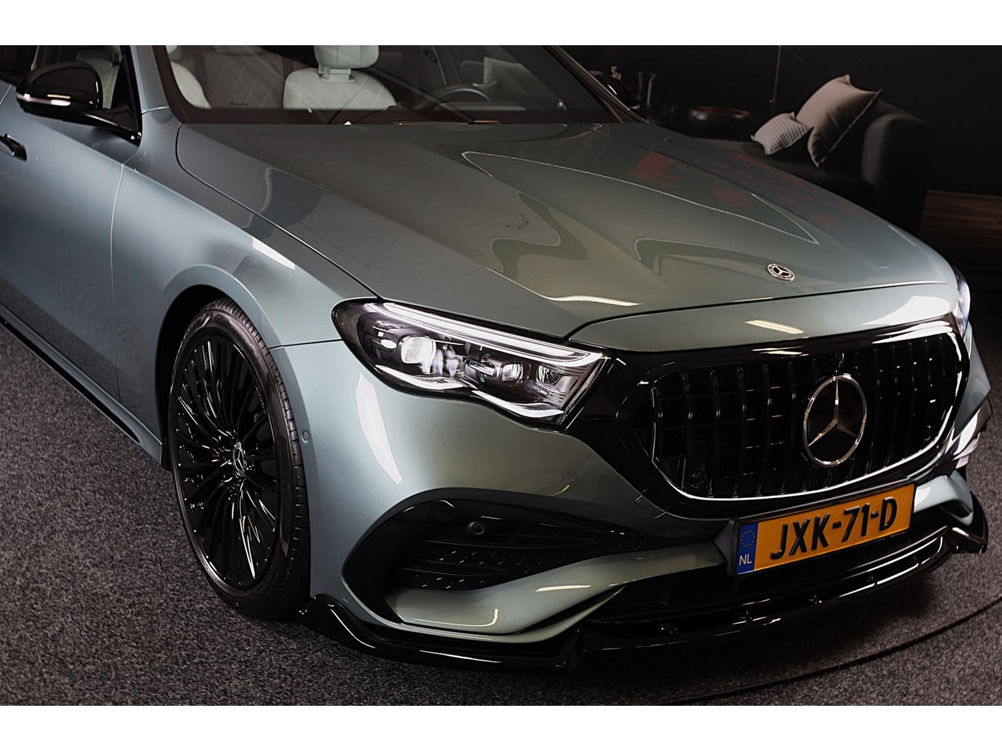 Mercedes-Benz Mercedes-Benz