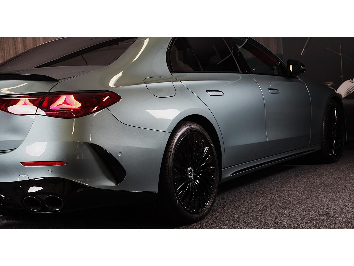 Mercedes-Benz Mercedes-Benz