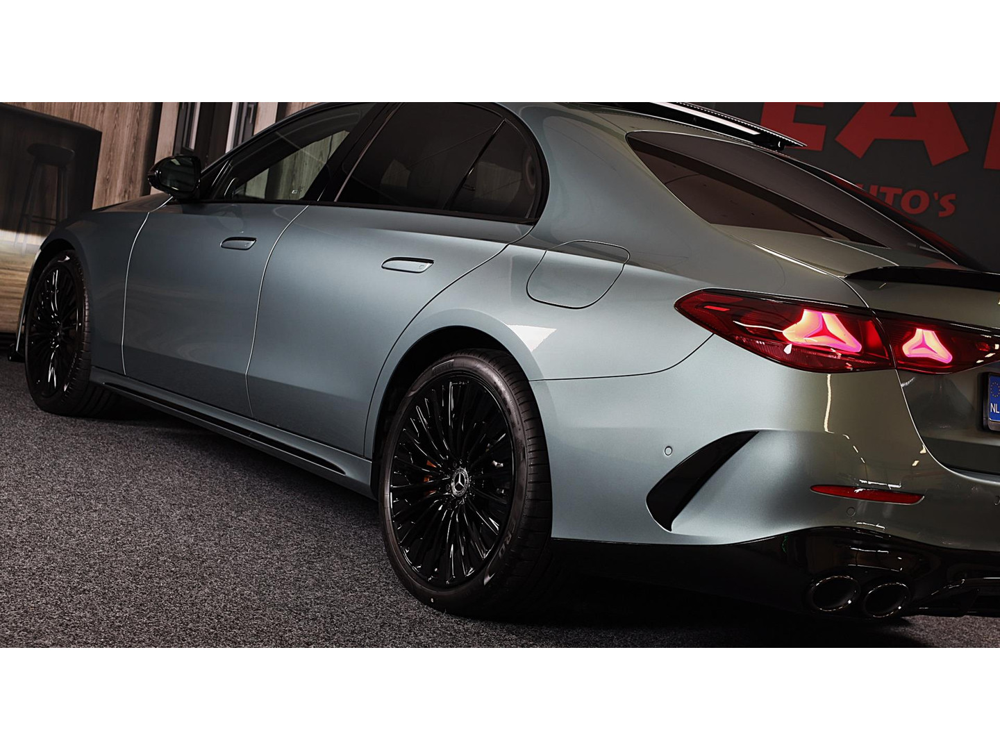 Mercedes-Benz Mercedes-Benz