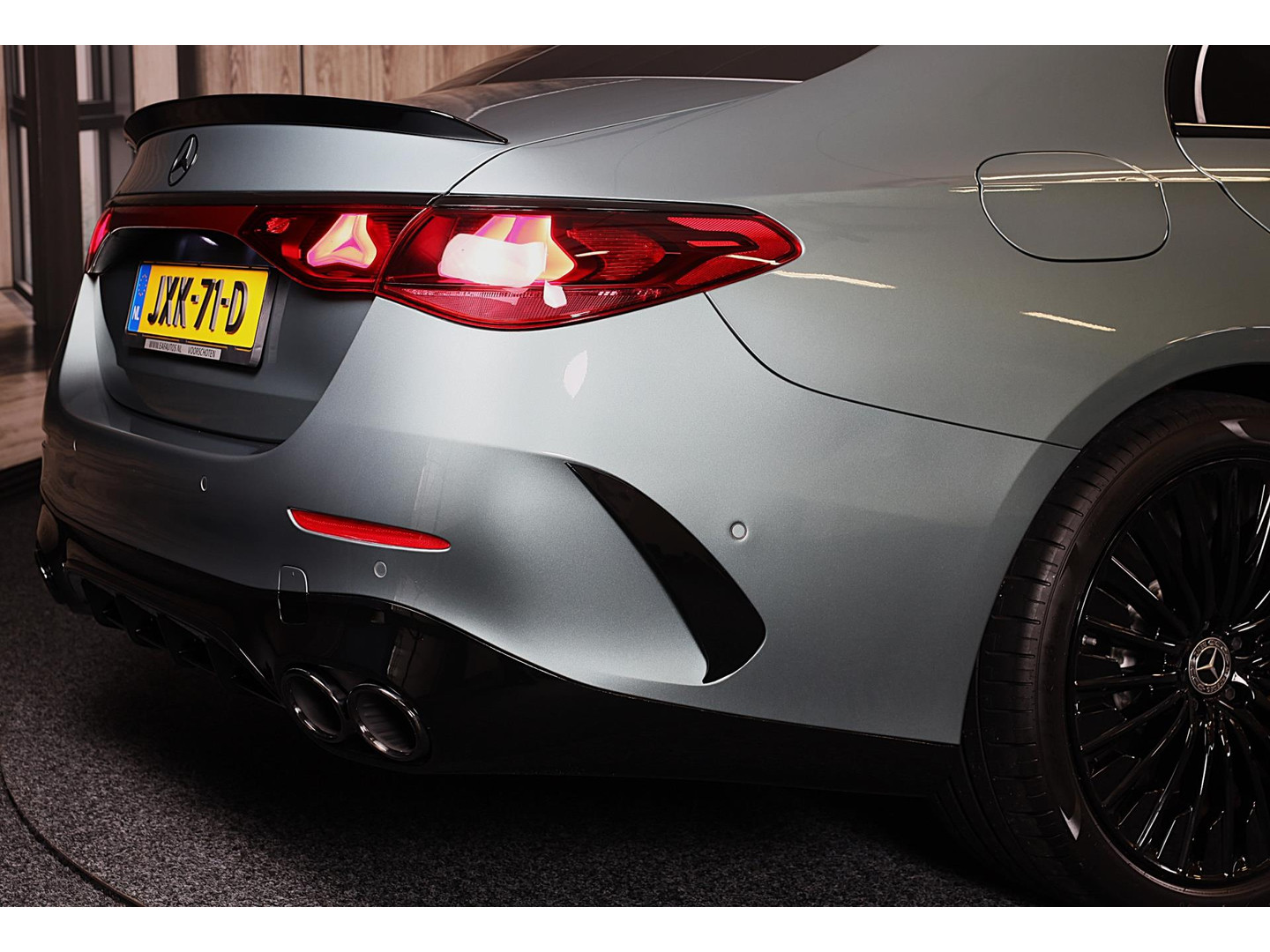 Mercedes-Benz Mercedes-Benz