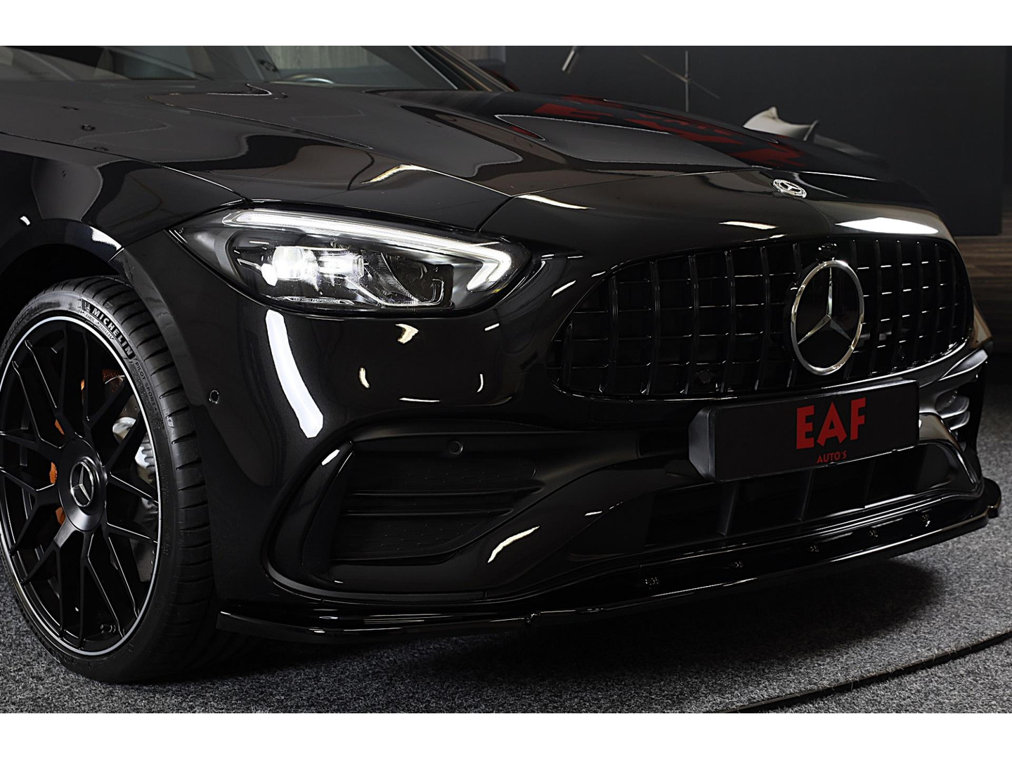 Mercedes-Benz Mercedes-Benz