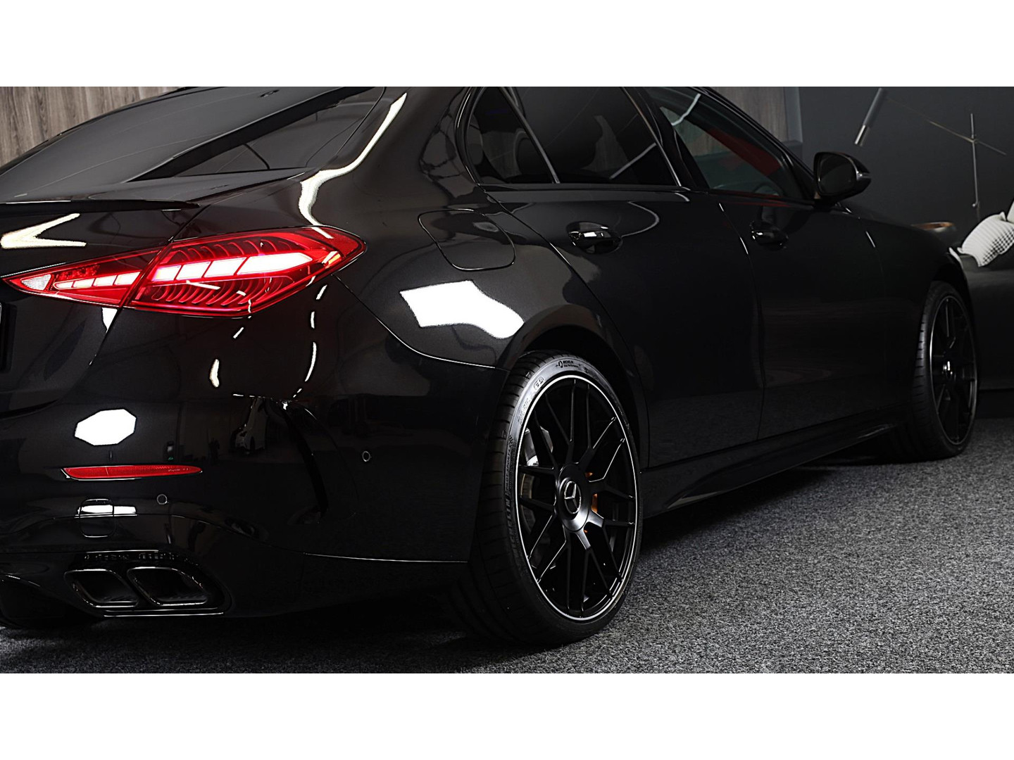 Mercedes-Benz Mercedes-Benz