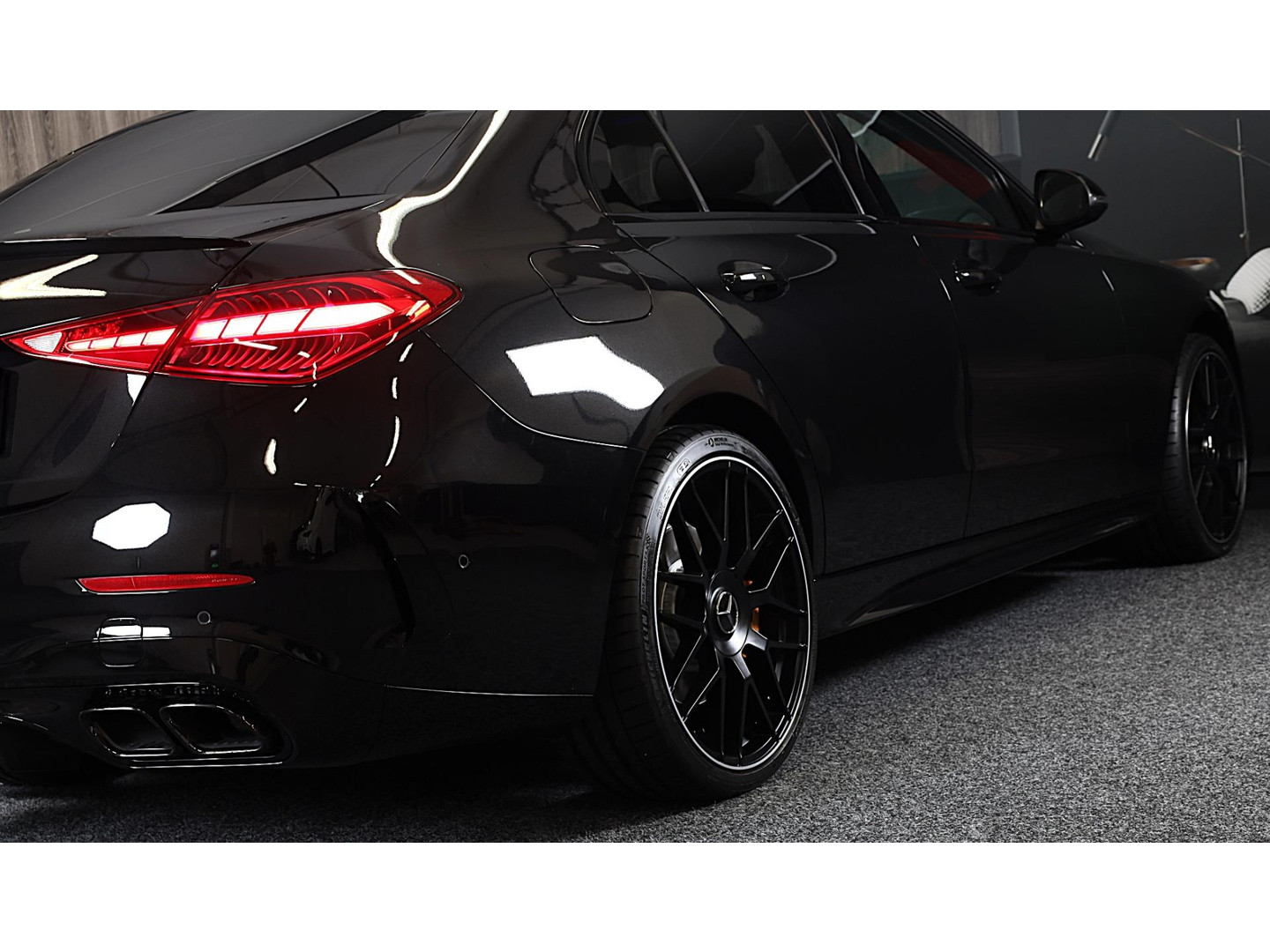 Mercedes-Benz Mercedes-Benz