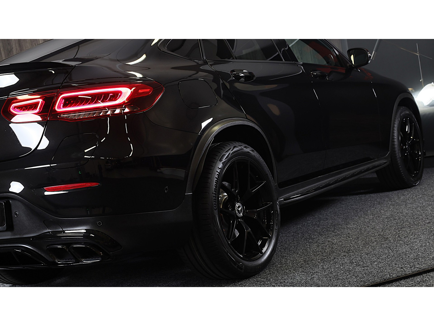 Mercedes-Benz Mercedes-Benz