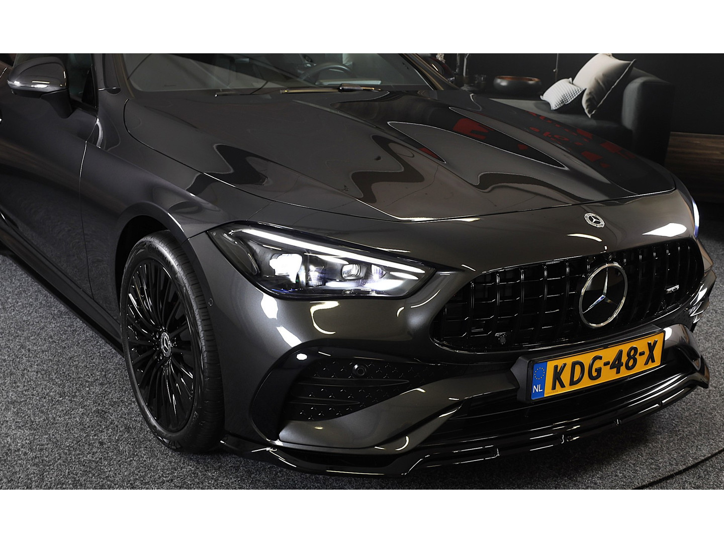 Mercedes-Benz Mercedes-Benz