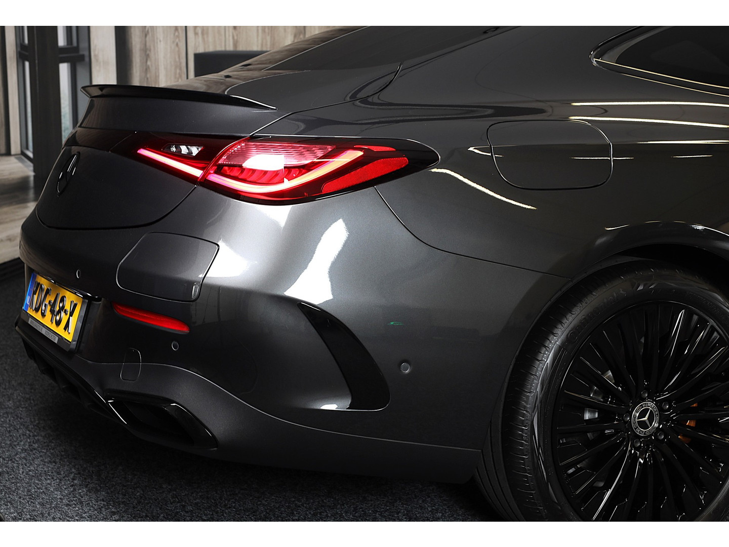 Mercedes-Benz Mercedes-Benz