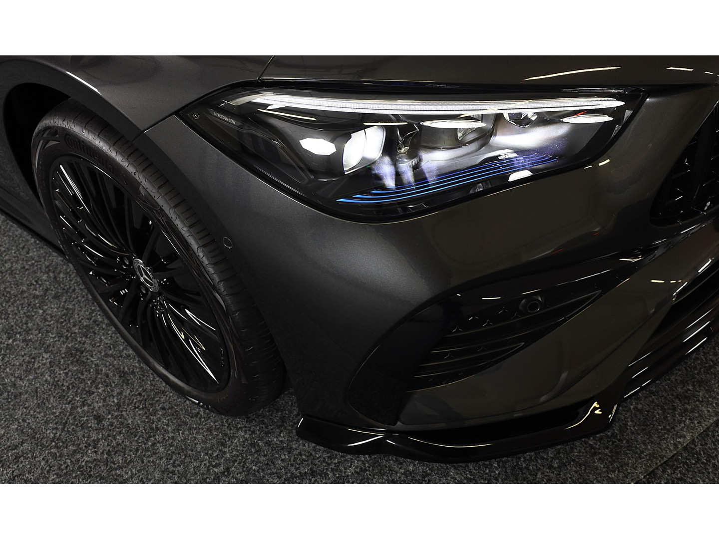 Mercedes-Benz Mercedes-Benz