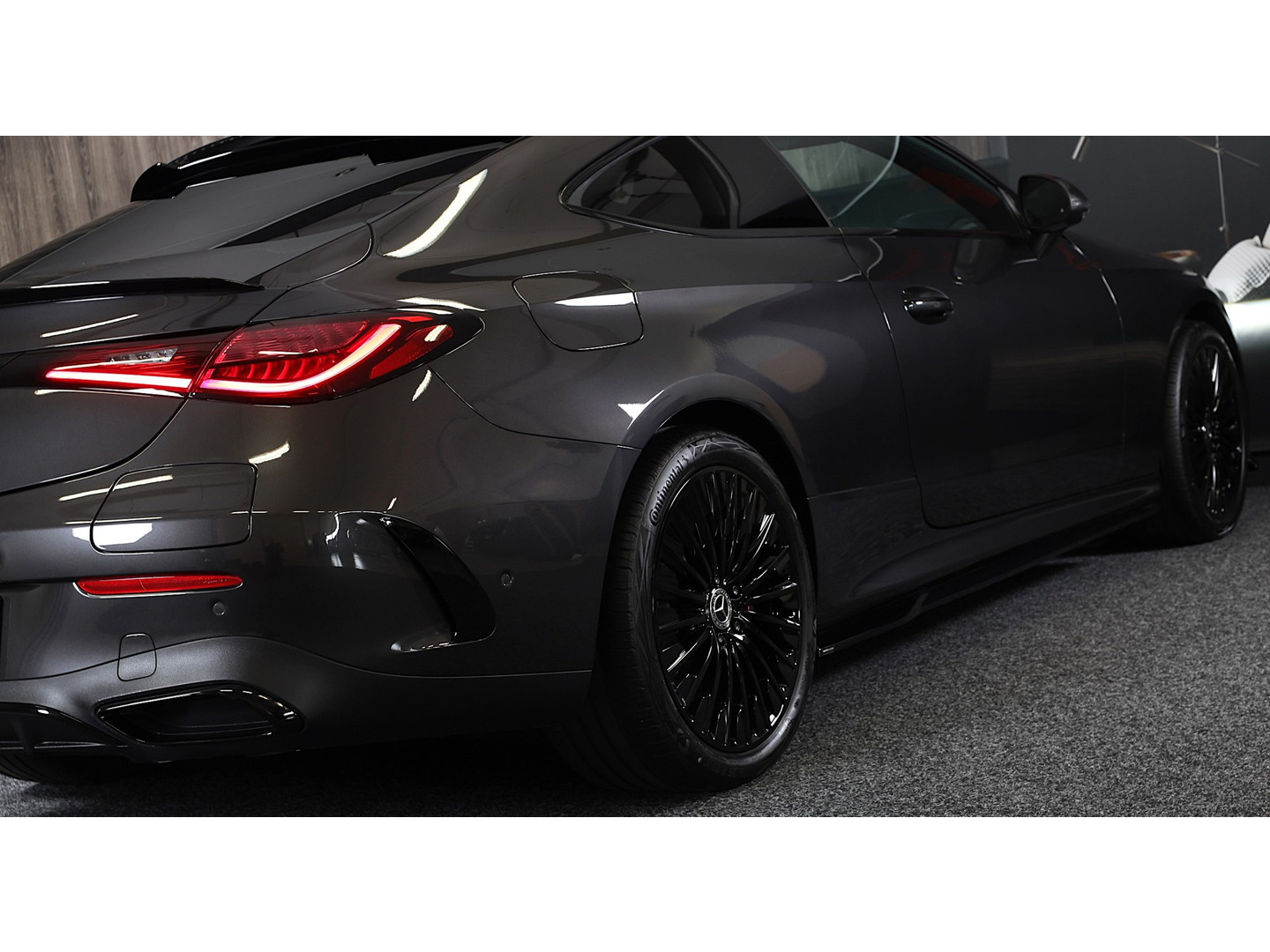 Mercedes-Benz Mercedes-Benz