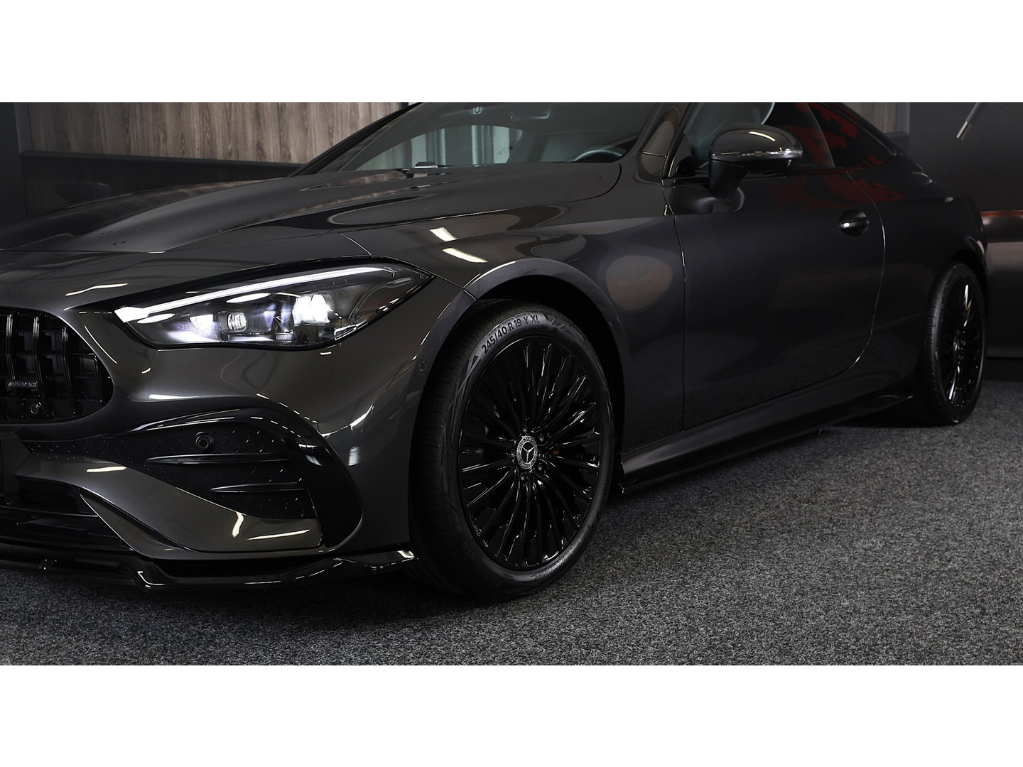 Mercedes-Benz Mercedes-Benz