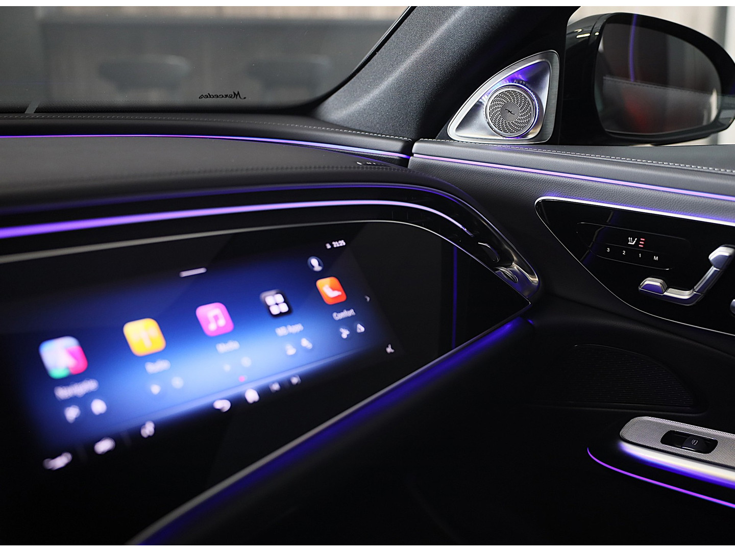 Mercedes-Benz Mercedes-Benz