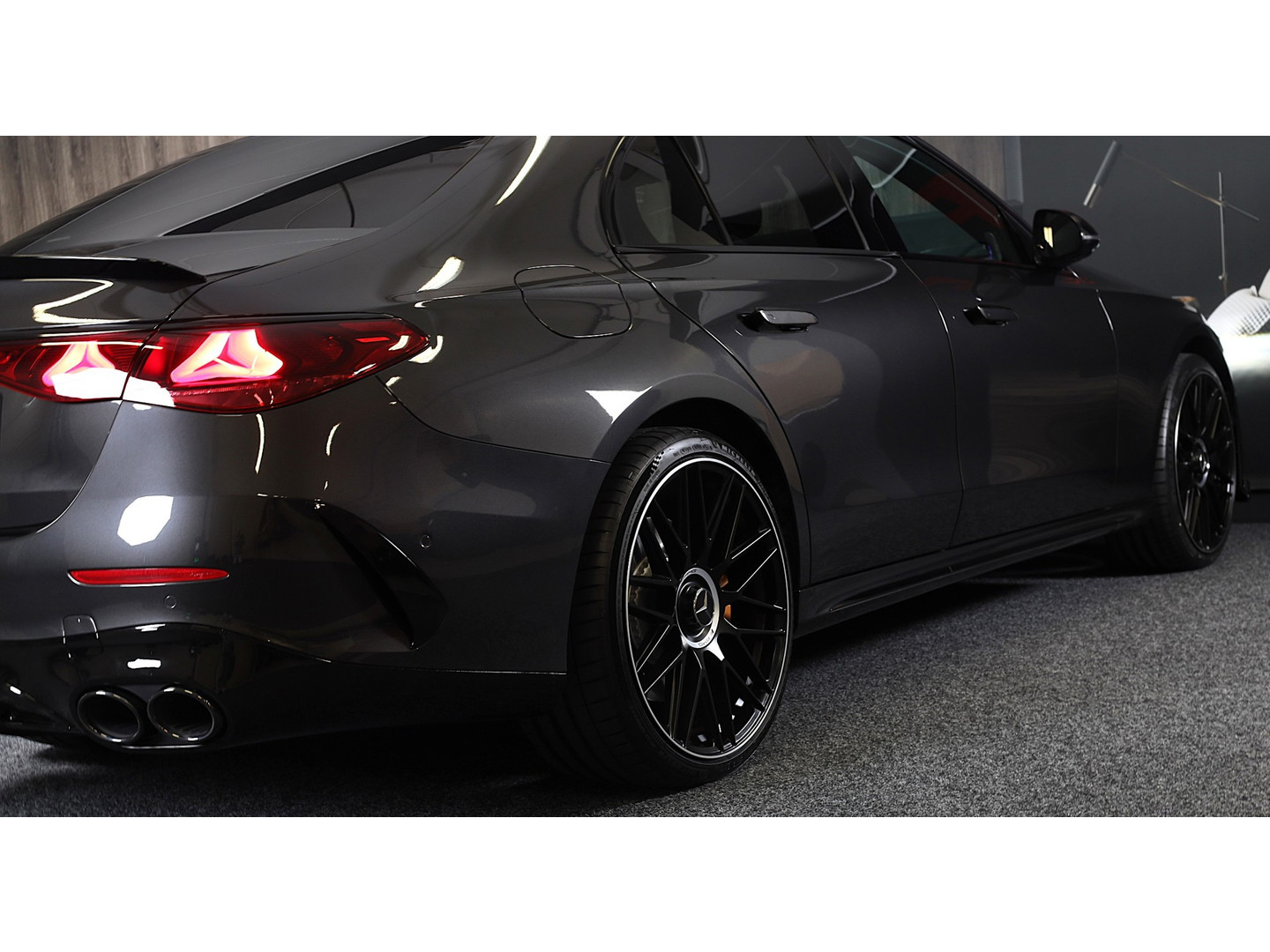 Mercedes-Benz Mercedes-Benz