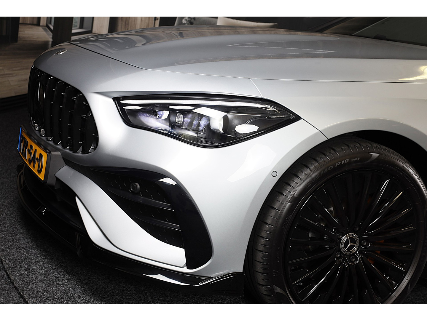 Mercedes-Benz