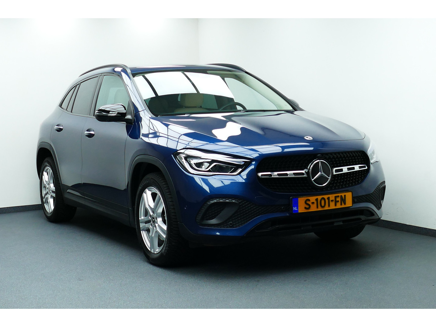 Mercedes-Benz Mercedes-Benz