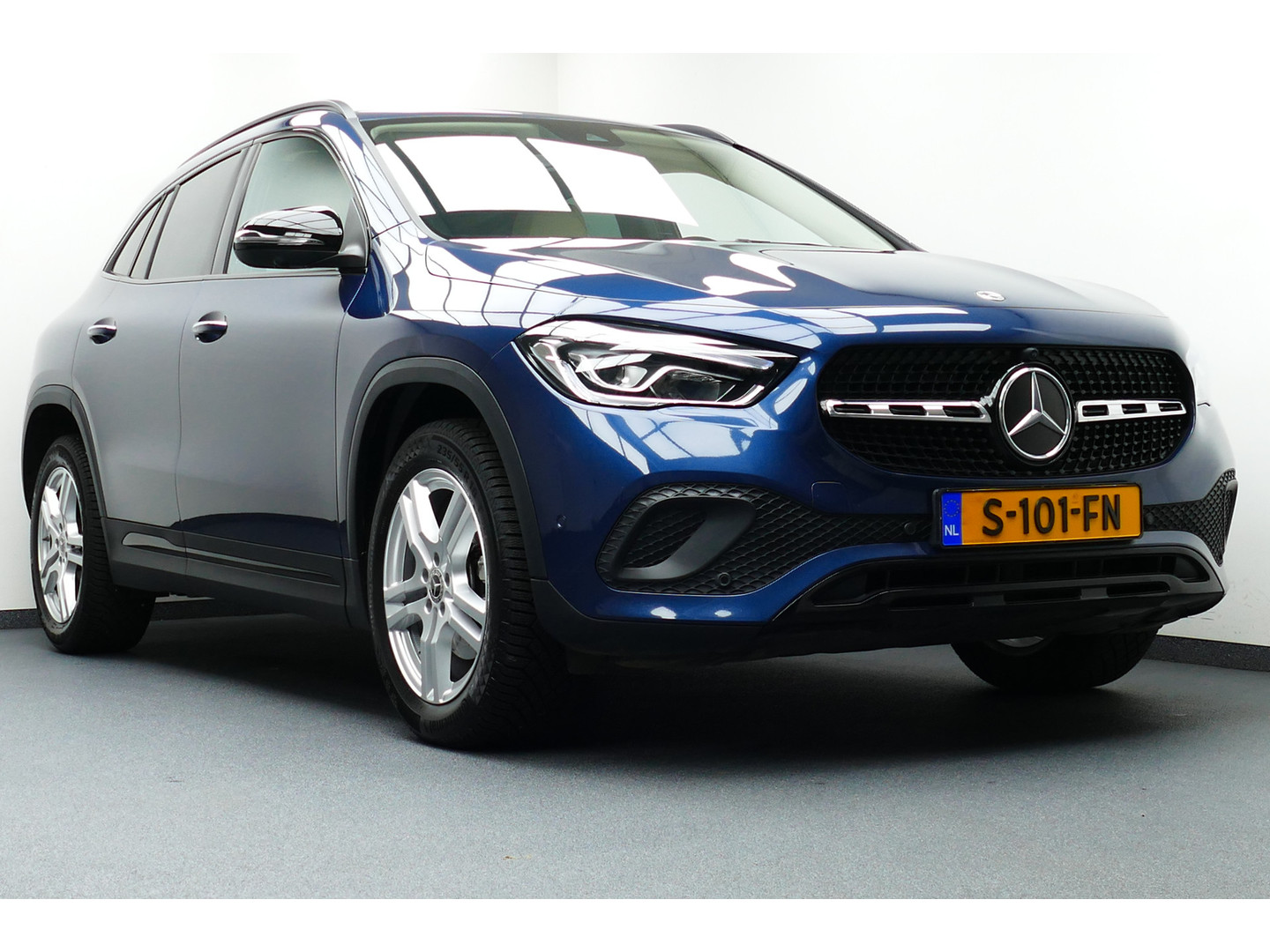 Mercedes-Benz Mercedes-Benz